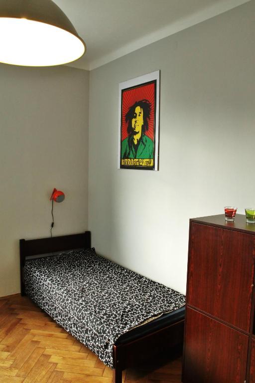 Tramp Aparthostel Krakow Bilik gambar